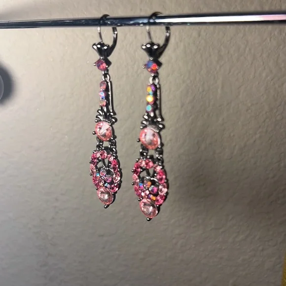 Pink jewels black metal clasp dangle earrings sparkly costume jewelry hang 3” - Picture 10 of 17